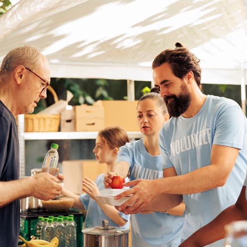 Young people volunteering and fighting poverty