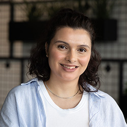 Emily Coles headshot