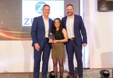 Zurich team with their Customer Care award